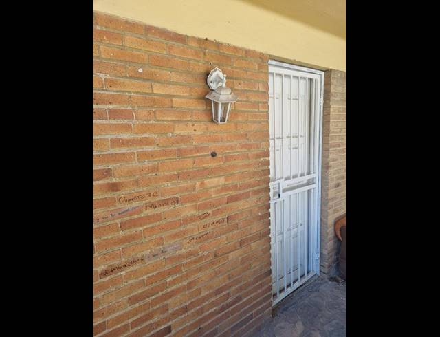 3 BEDROOM HOUSE FOR SALE IN REWLATCH